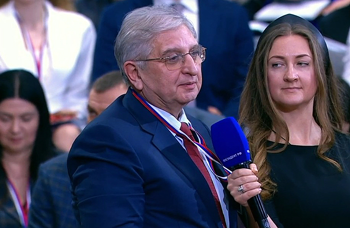 Путин вновь подвел итоги года в прямом эфире: Россия готова к диалогу с Западом, но только на равных